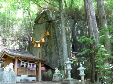 写真：石割神社