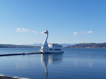 写真：山中湖遊覧船白鳥の湖